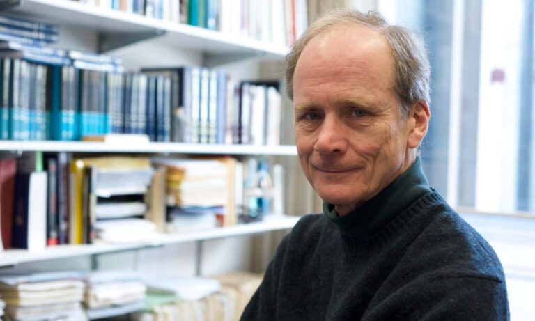 В памет на Едуард Л. Деси